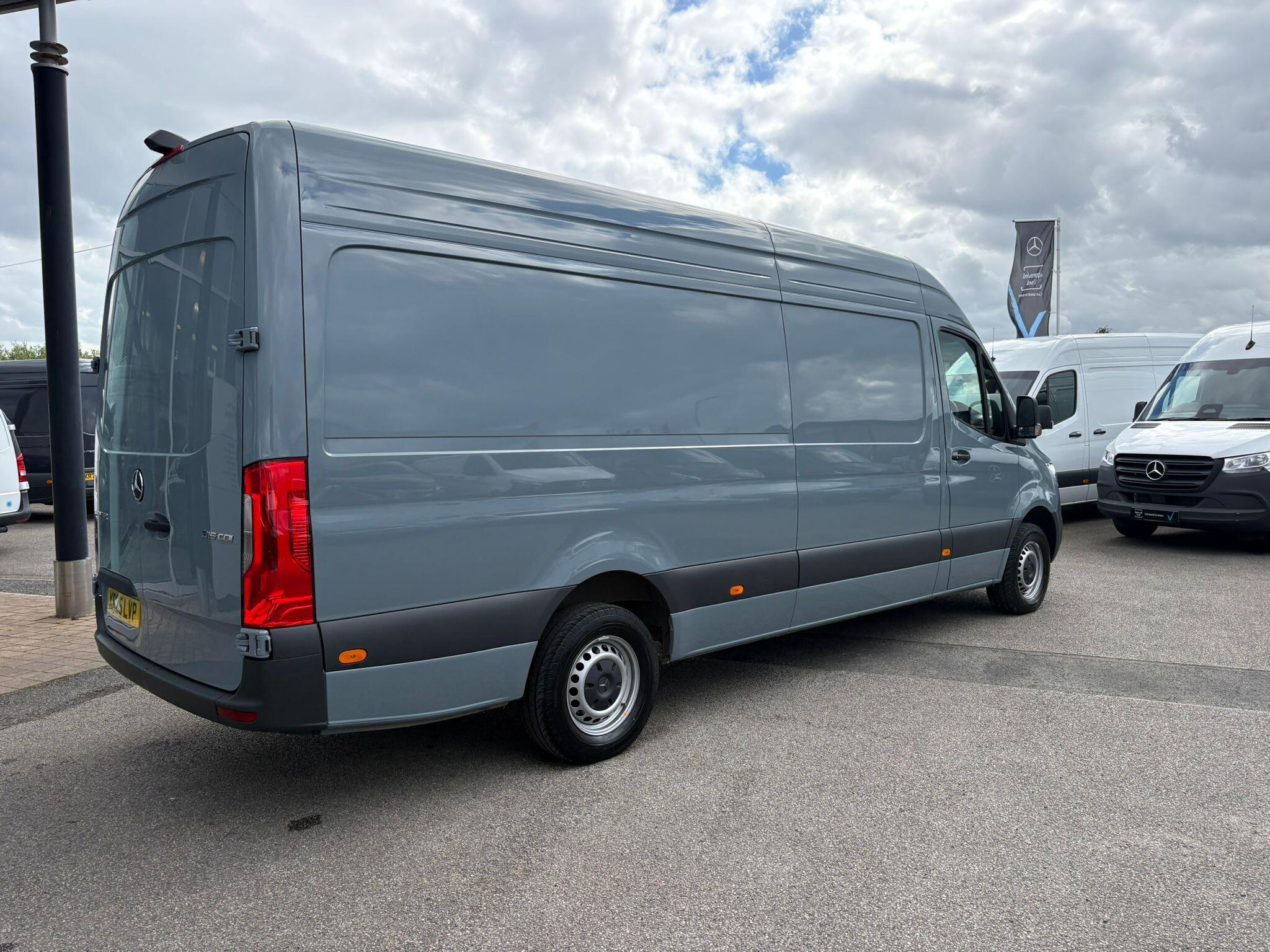 Mercedes-Benz Sprinter